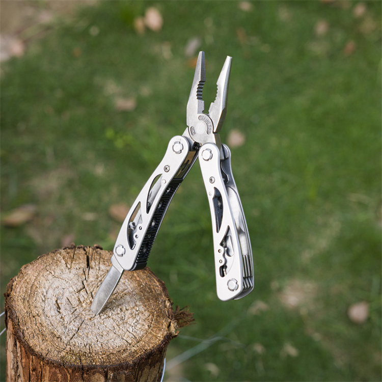Multi -Tool อเนกประสงค์ ของขวัญปีใหม่